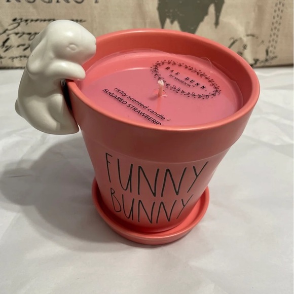 Rae Dunn Candle - Picture 2 of 2